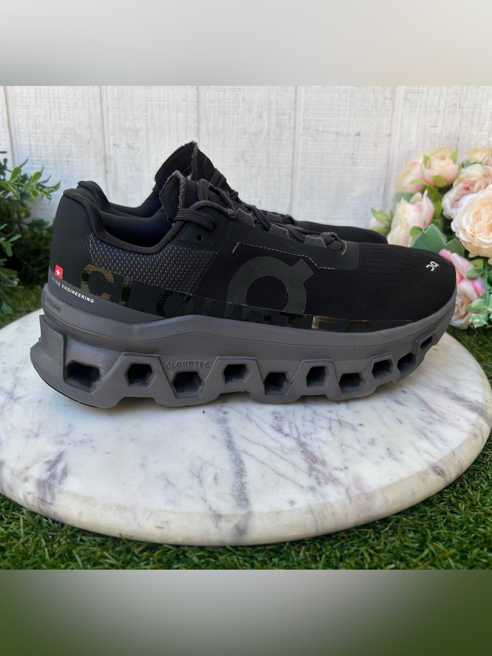 ON Cloudmonster running trainers in triple black wine size 8 gently used - Picture 9 of 16